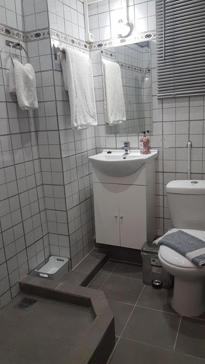 Palette Apartment Champagne - Athens Center, 6 Bd, 3 Bath Exterior photo