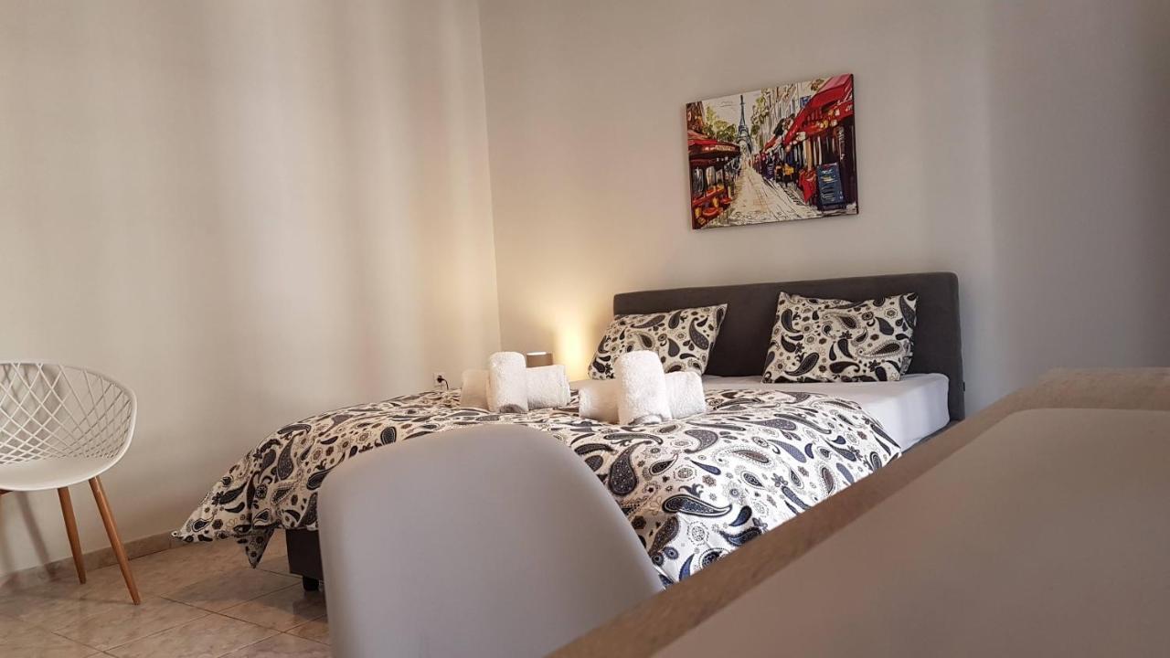 Palette Apartment Champagne - Athens Center, 6 Bd, 3 Bath Exterior photo