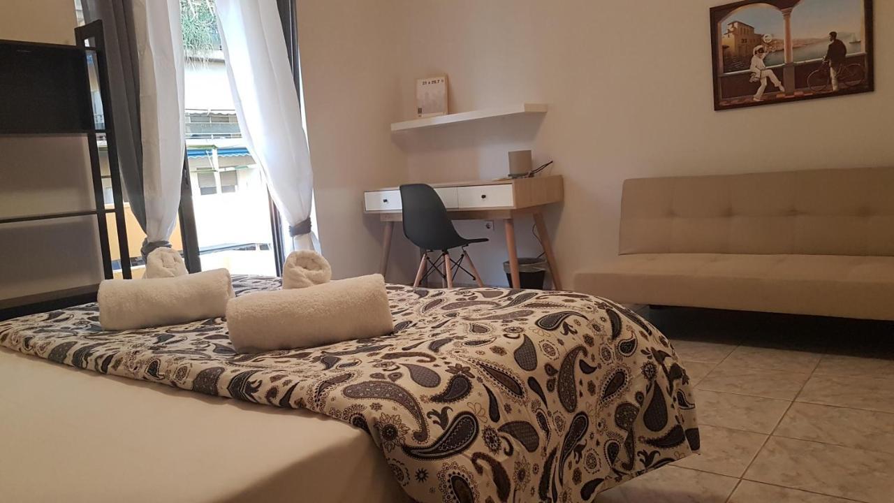Palette Apartment Champagne - Athens Center, 6 Bd, 3 Bath Exterior photo