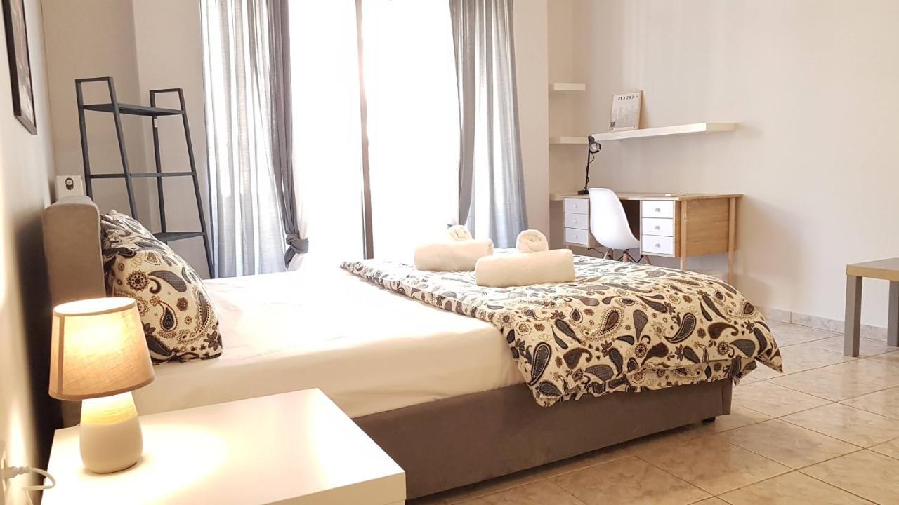 Palette Apartment Champagne - Athens Center, 6 Bd, 3 Bath Exterior photo
